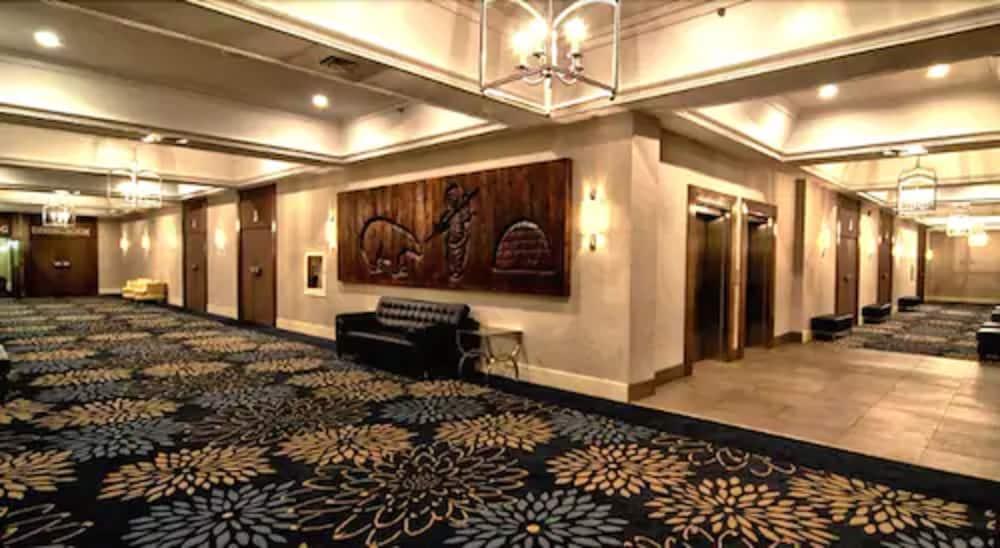 The Senator Hotel & Conference Center Timmins Eksteriør billede