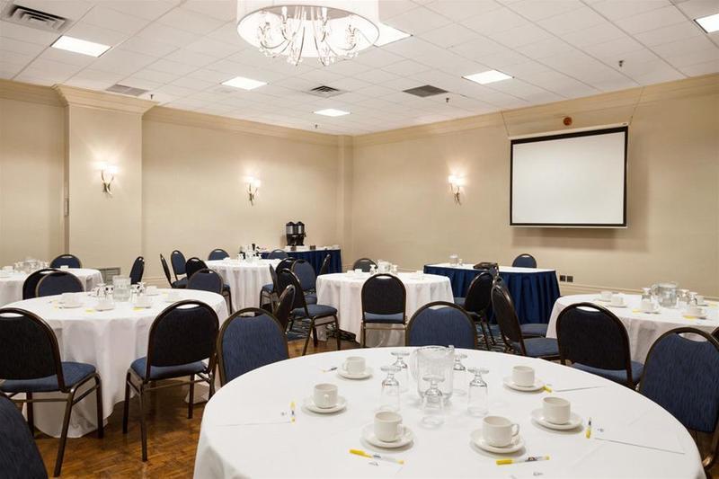 The Senator Hotel & Conference Center Timmins Eksteriør billede